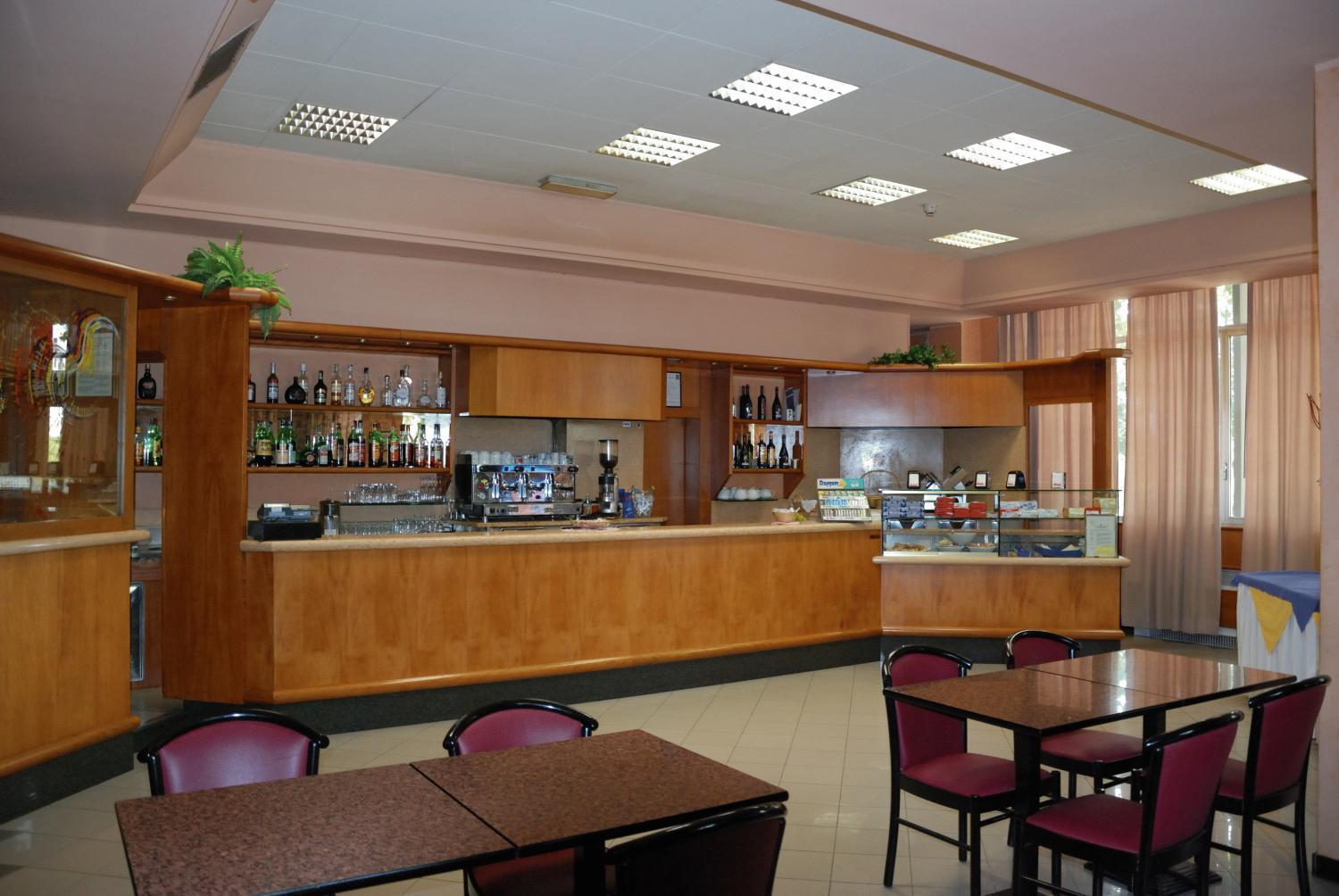 Hotel Olimpic Castel Maggiore Exterior photo